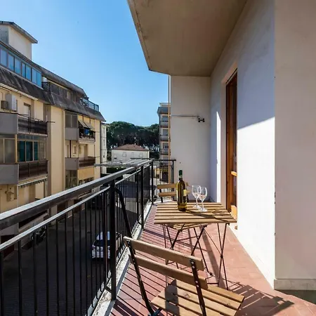 Clara 11 Apartment Follonica